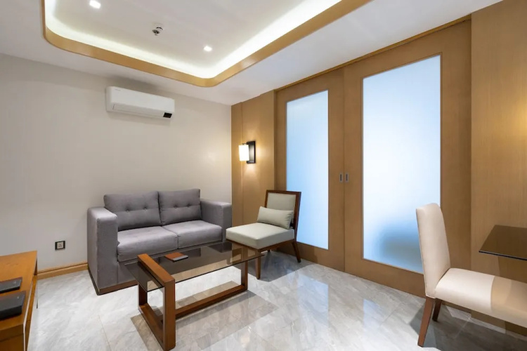 One Euphoria Luxe Hotel