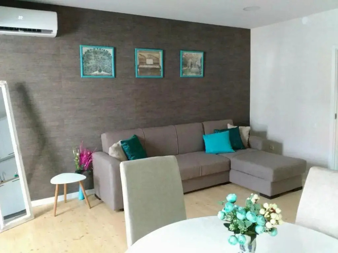 Apartment 17 Gumbri