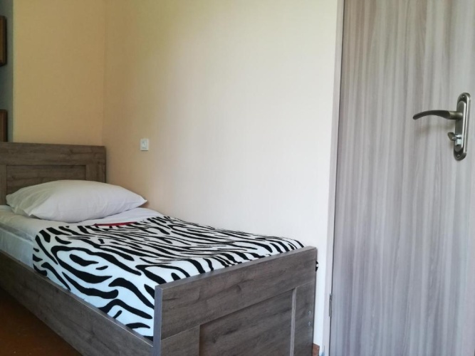 Economy Triple room