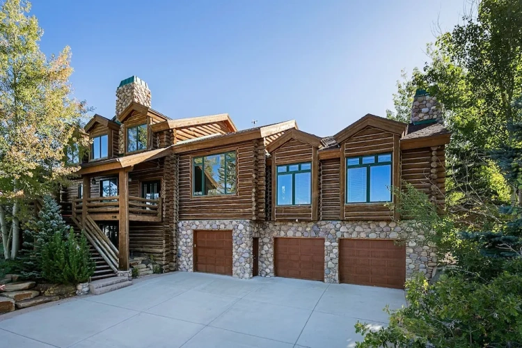 5 Bedrooms Cottage