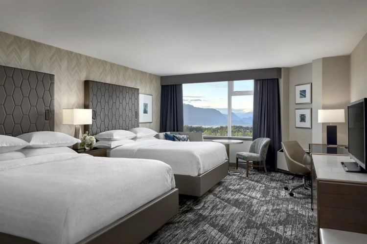 Sheraton Vancouver Guildford Hotel
