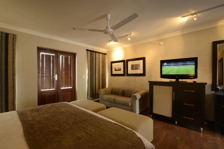 Whalesong Hotel & Spa