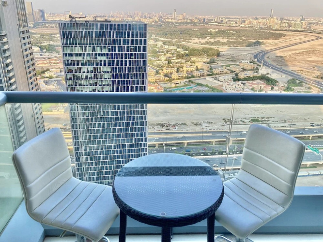 SuperHost - High-rise Chic Apt With Incredible Skyline Views