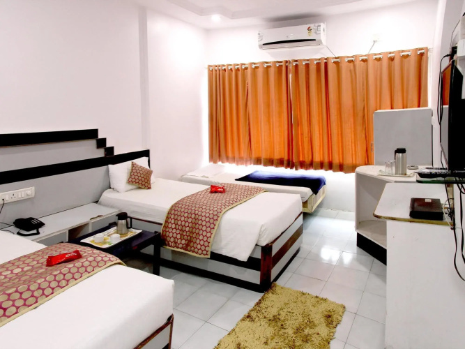 OYO 1959 Hotel Raj