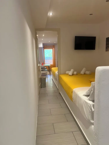 Classic Quadruple room