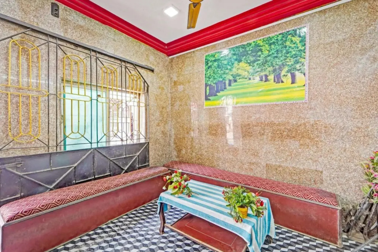Kumarans Inn by OYO Rooms