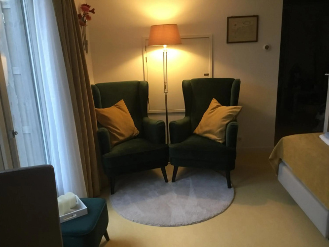 B & B Rosamie