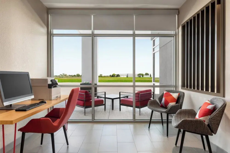 avid Hotel Bellefonte by IHG