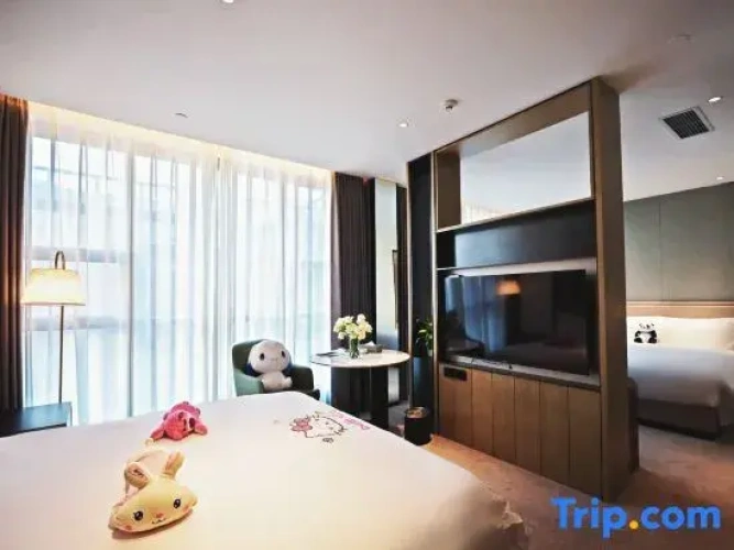 Quadruple Family Suite