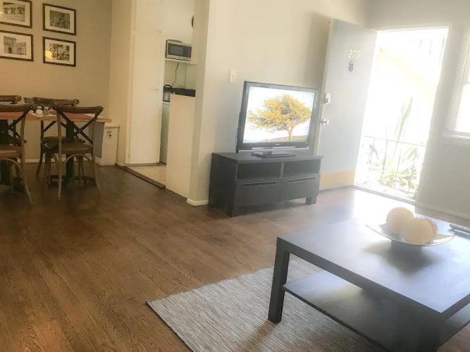 Lowena Apartments