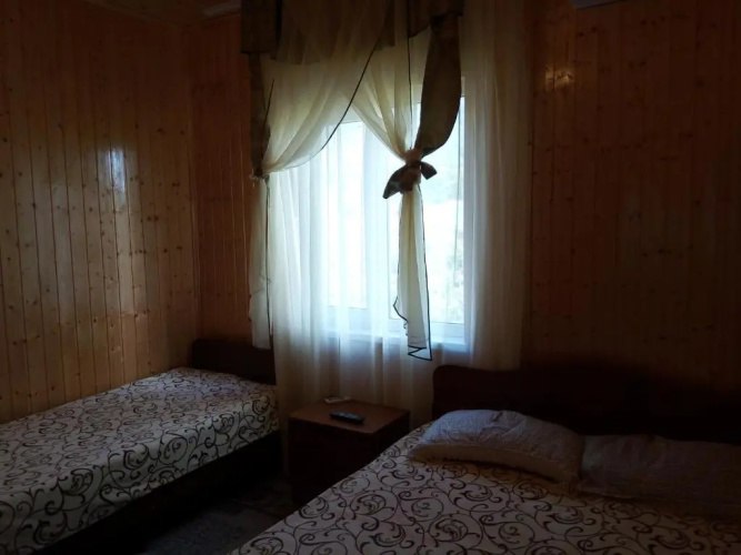 Roxana Guest House