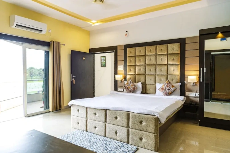 Premier room