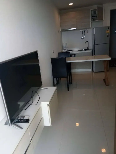 Acqua Condominium