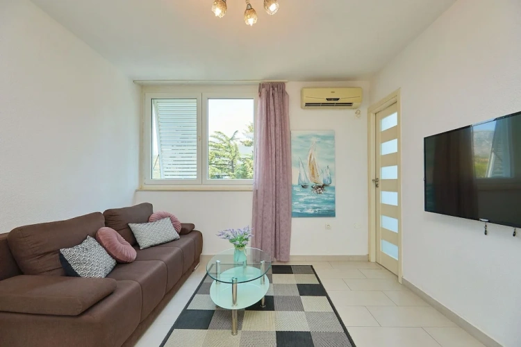 2 Bedrooms Apartment with balcony