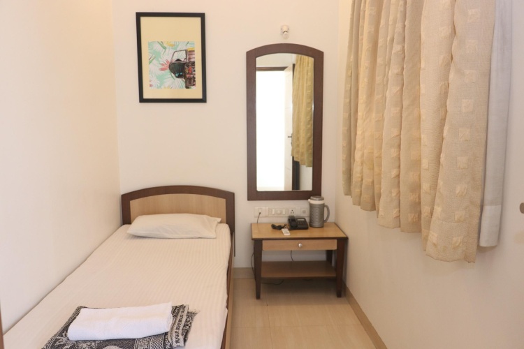 Standard Single room