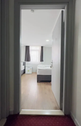 Jammy Hotel