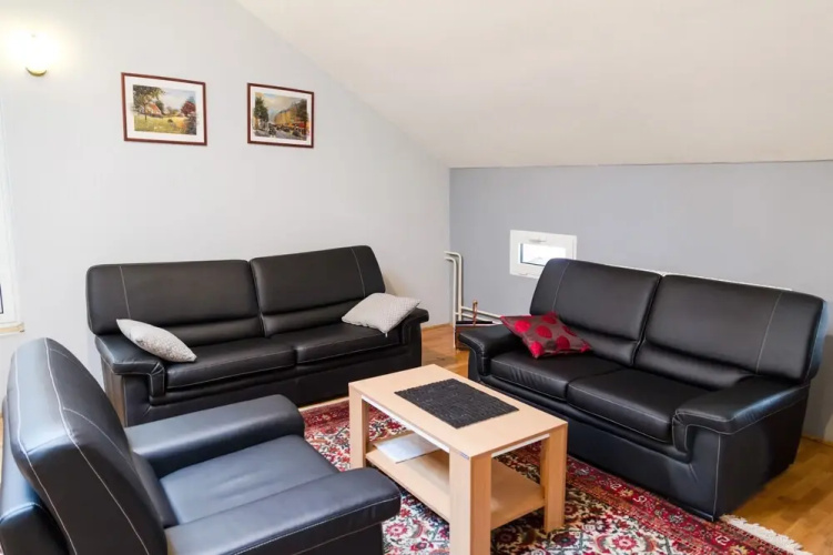 Square Hostel
