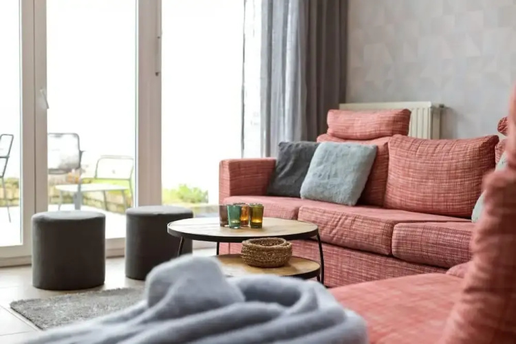 Spacious House With 3 Terraces