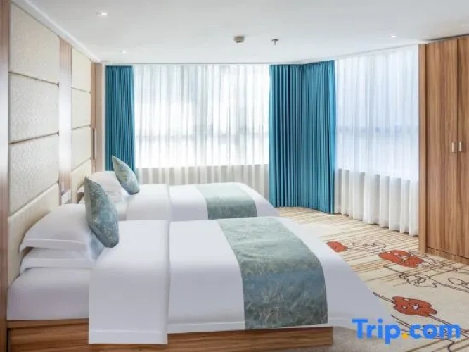 Comfort Twin room with city view