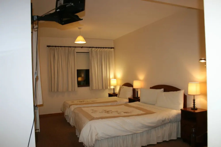 Valley Lodge