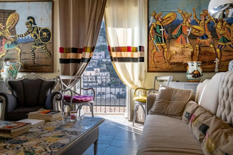 Jasmine Modica Luxury House