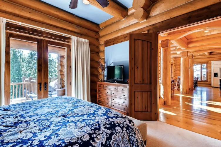 Goldenview Lodge