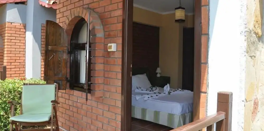 Royal Nas Resort