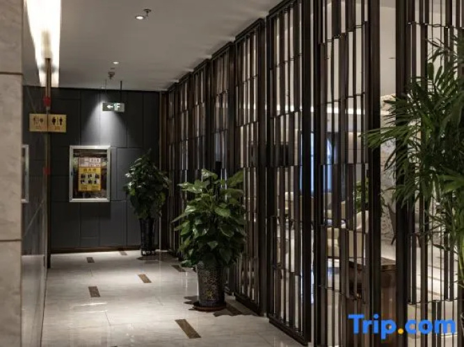 Yining Yujin Hotel