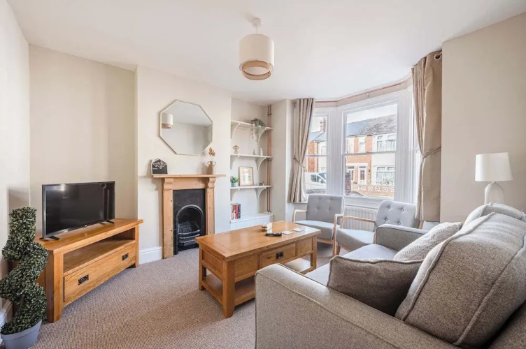 Host Stay Sherrington Road Abode