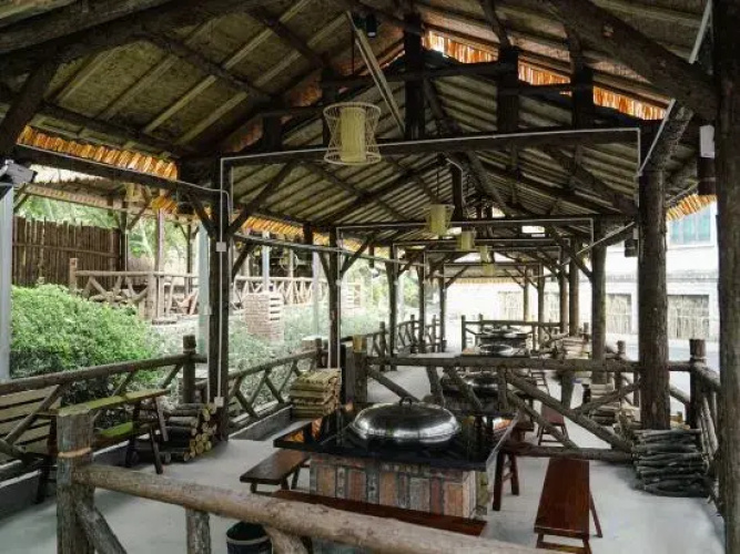 Qingcheng Tianren Hotel