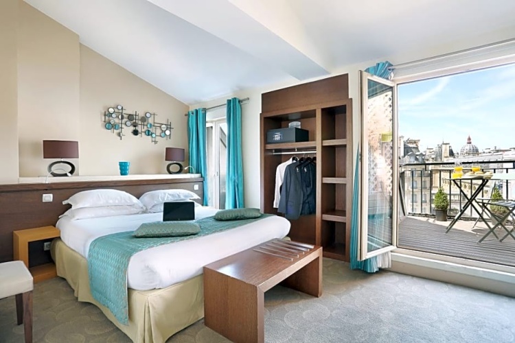 Superior room with balcony 