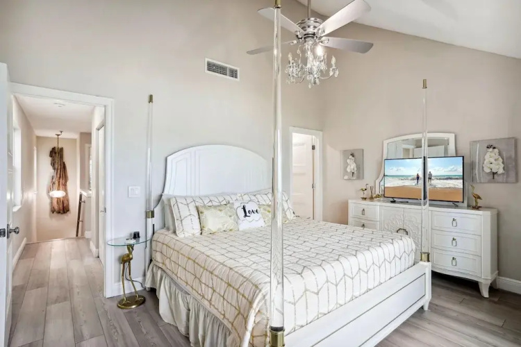 Pelican Pointe 5B