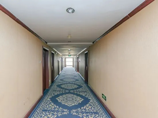 Huayan Hotel