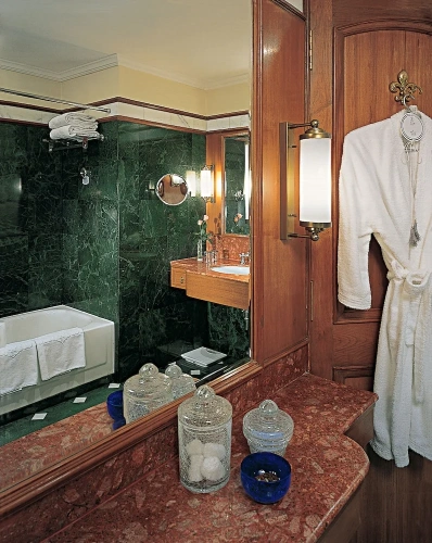 Deluxe Suite with balcony
