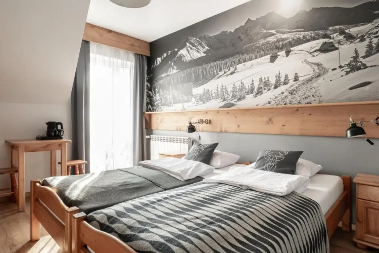 Standard Twin room with view