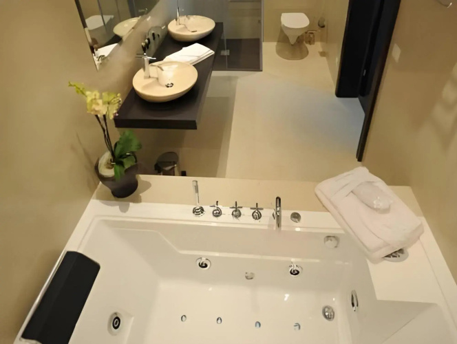 Business Hotel First