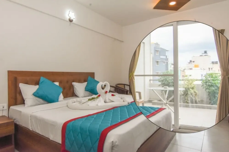 Luxury Double room with balcony and with city view