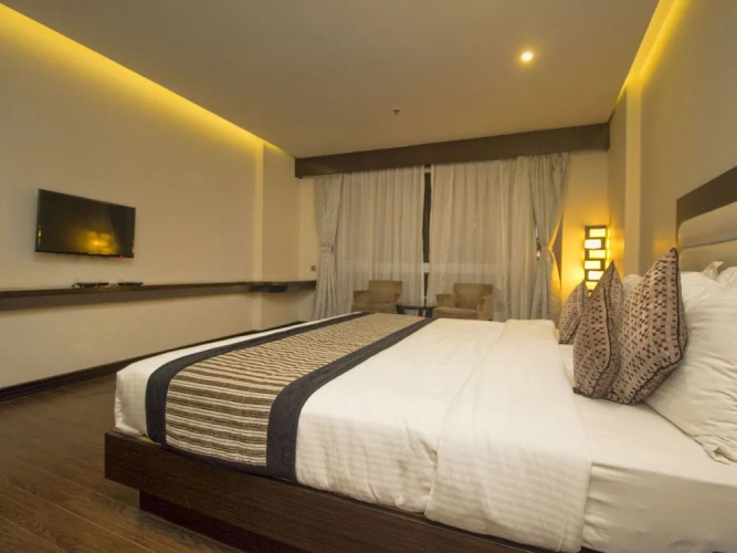 Summit Montana Suites & Spa