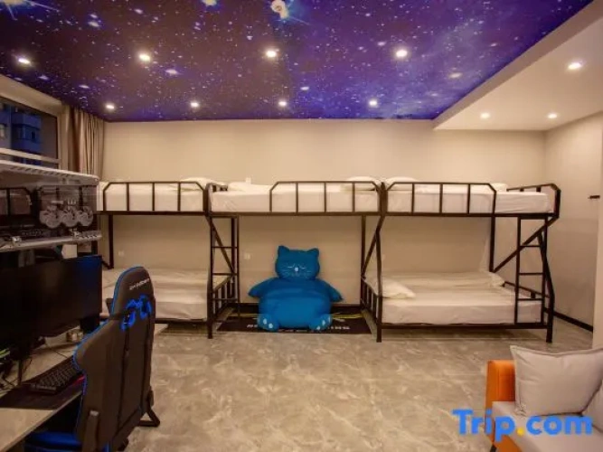Grand Quintuple room