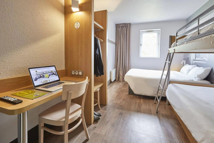B&B HOTEL Caen Mémorial