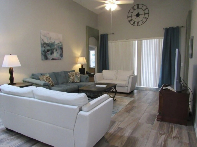 5 BED Pool Home ON Gated Community