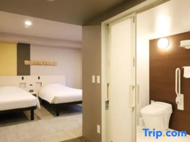 Universal Twin room