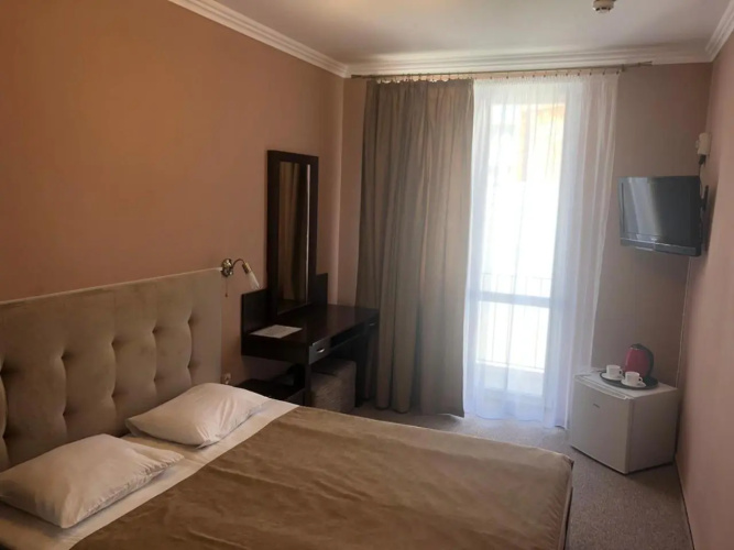 Hotel 18