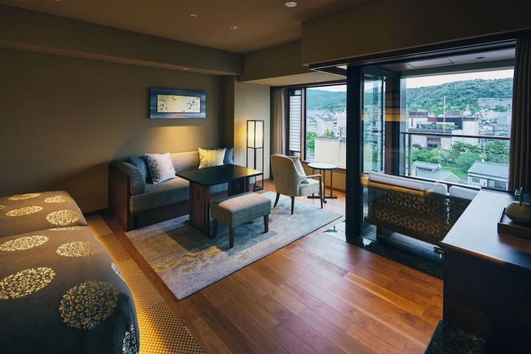 Kamogawa Premium Twin Top Floor room