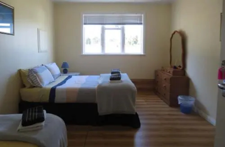 Empire Hotel