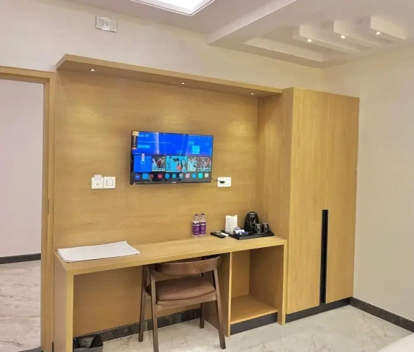 Deluxe Double room with city view
