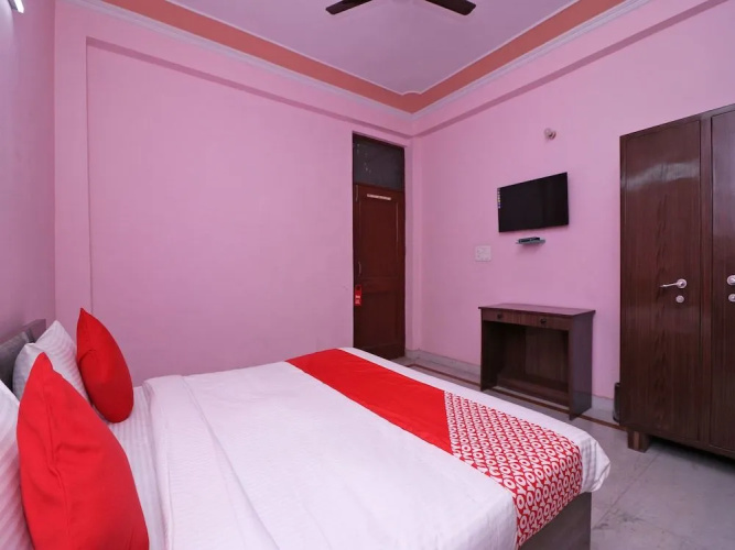 OYO 12774 Akash Residency