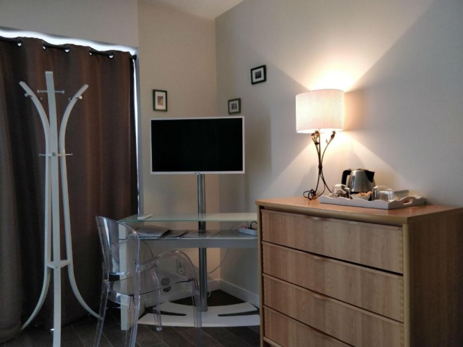 Standard Double room with pool view