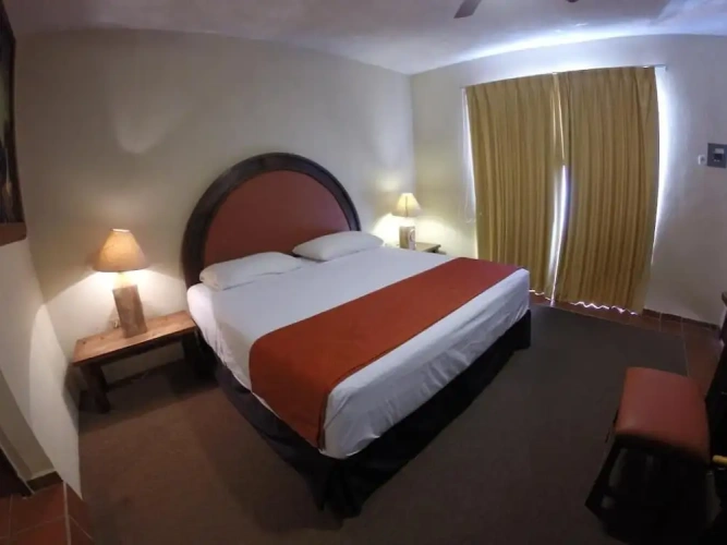 Standard Double Club room with balcony and beachfront