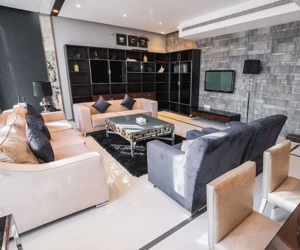 2 Bedrooms Apartment